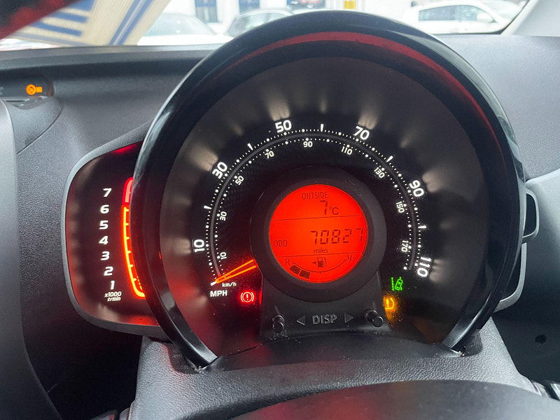 Toyota Aygo 1.0 VVT-i x-play Euro 6 (s/s) 5dr 5dr Manual 2025