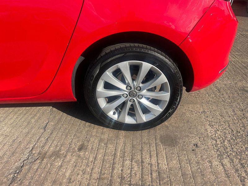 Vauxhall Astra 1.4 16v Active Euro 5 5dr 5dr Manual 2025