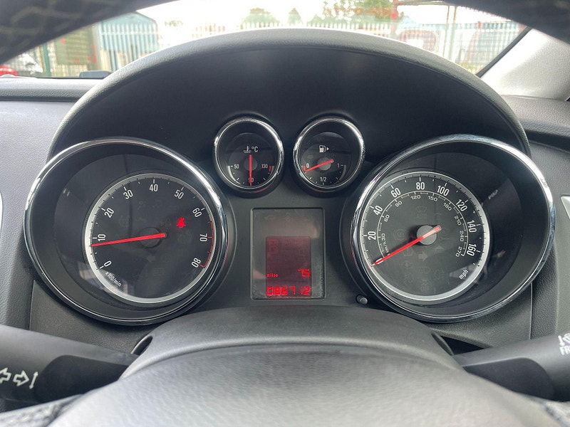 Vauxhall Astra 1.4 16v Excite Euro 5 5dr 5dr Manual 2025