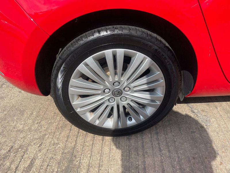 Vauxhall Astra 1.4 16v Excite Euro 5 5dr 5dr Manual 2025