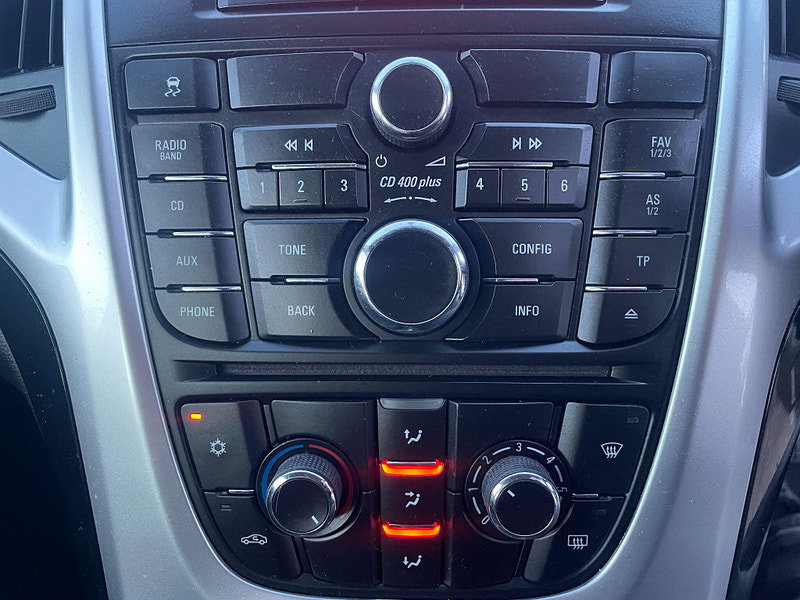 Vauxhall Astra 1.4i Excite Euro 6 5dr 5dr Manual 2026