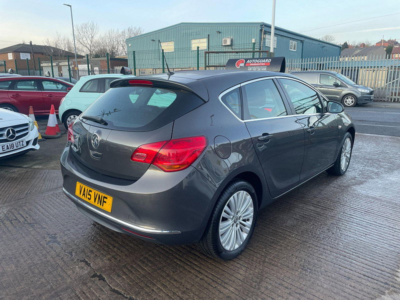 Vauxhall Astra 1.4i Excite Euro 6 5dr 5dr Manual 2026