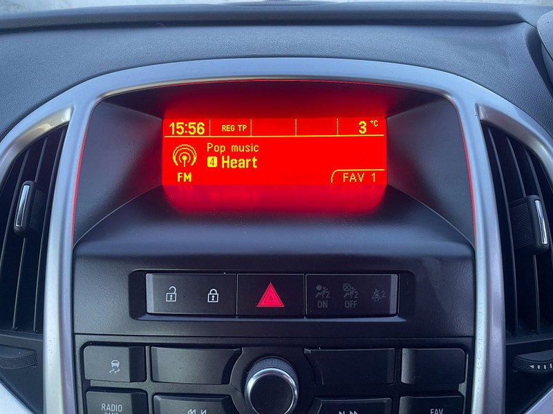 Vauxhall Astra 1.4i Excite Euro 6 5dr 5dr Manual 2026