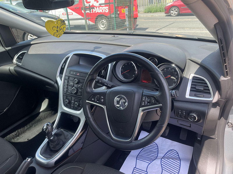 Vauxhall Astra 1.6i SRi Euro 6 5dr 5dr Manual 2025
