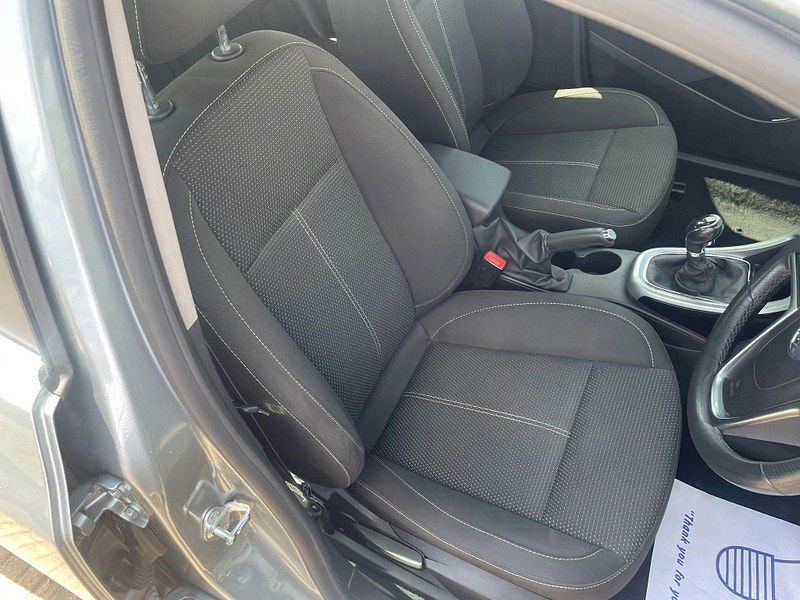 Vauxhall Astra 1.6i SRi Euro 6 5dr 5dr Manual 2025