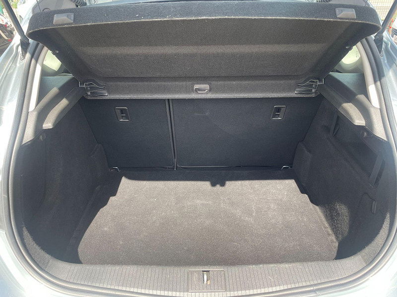 Vauxhall Astra 1.6i SRi Euro 6 5dr 5dr Manual 2025