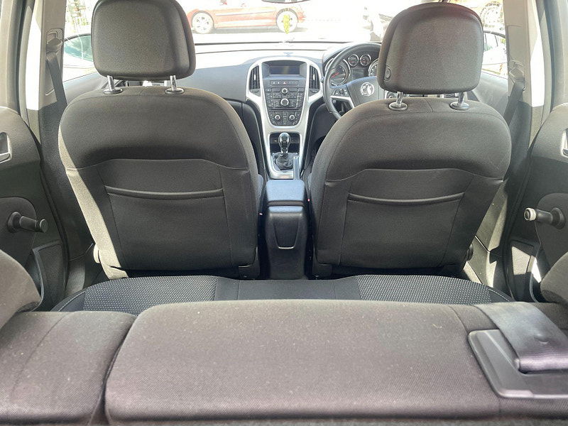 Vauxhall Astra 1.6i SRi Euro 6 5dr 5dr Manual 2025