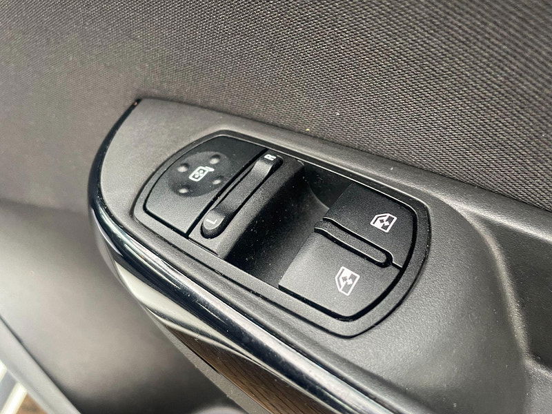 Vauxhall Corsa 1.4i ecoFLEX Energy Euro 6 3dr (a/c) 3dr Manual 2025