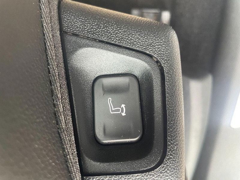 Vauxhall Grandland X 1.2 Turbo SRi Nav Auto Euro 6 (s/s) 5dr 5dr Automatic 2026