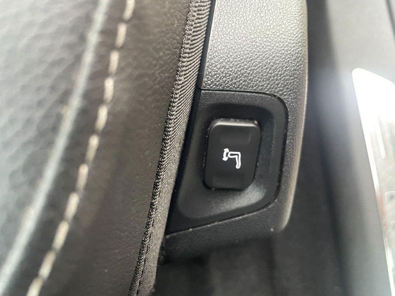 Vauxhall Grandland X 1.2 Turbo SRi Nav Auto Euro 6 (s/s) 5dr 5dr Automatic 2026