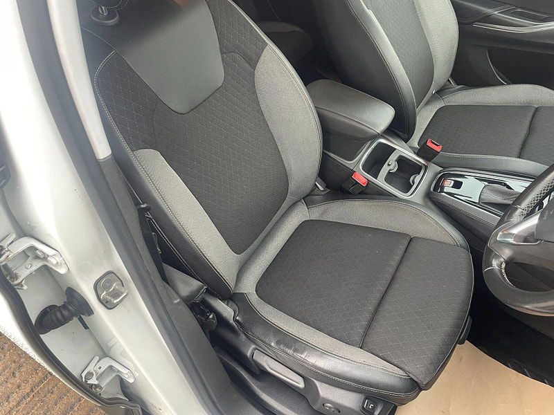 Vauxhall Grandland X 1.2 Turbo SRi Nav Auto Euro 6 (s/s) 5dr 5dr Automatic 2026