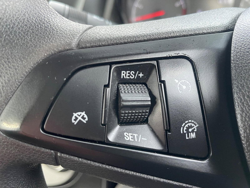 Vauxhall Viva 1.0i SE Euro 6 5dr (a/c) 5dr Manual 2026