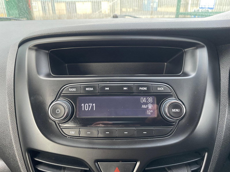 Vauxhall Viva 1.0i SE Euro 6 5dr (a/c) 5dr Manual 2026