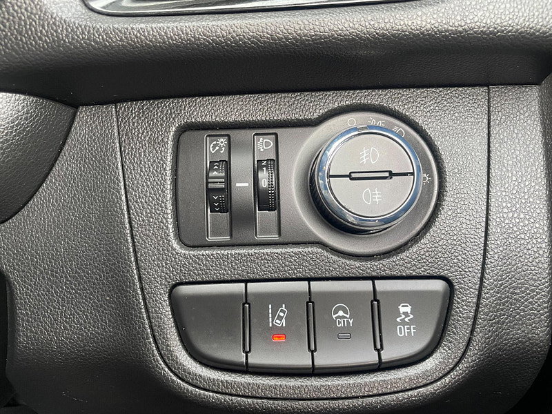 Vauxhall Viva 1.0i SE Euro 6 5dr (a/c) 5dr Manual 2026