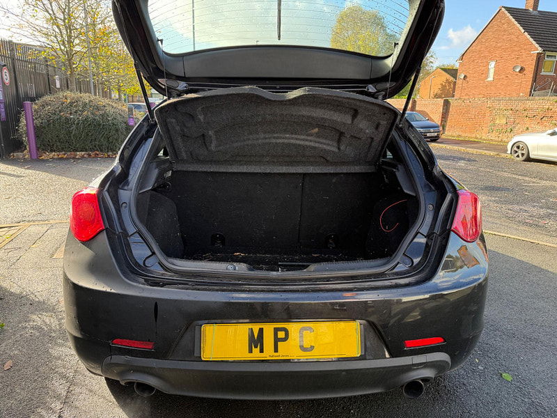 Alfa Romeo Giulietta 2.0 JTDM-2 Veloce Euro 5 (s/s) 5dr 5dr Manual 2025