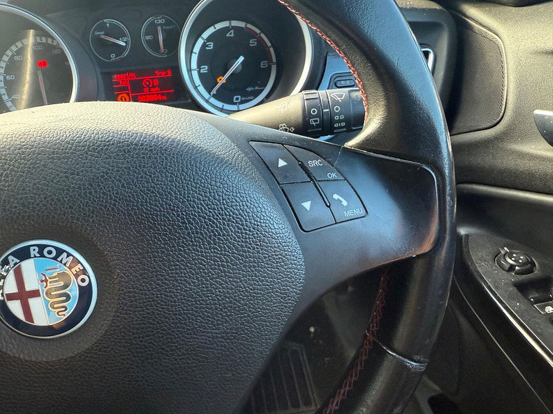 Alfa Romeo Giulietta 2.0 JTDM-2 Veloce Euro 5 (s/s) 5dr 5dr Manual 2025