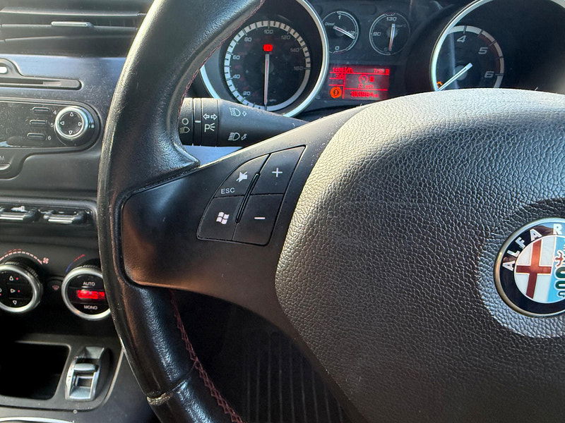 Alfa Romeo Giulietta 2.0 JTDM-2 Veloce Euro 5 (s/s) 5dr 5dr Manual 2025