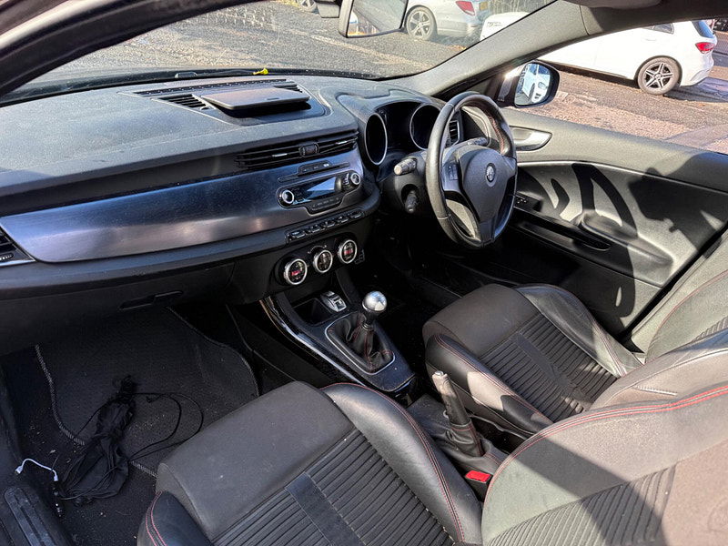 Alfa Romeo Giulietta 2.0 JTDM-2 Veloce Euro 5 (s/s) 5dr 5dr Manual 2025