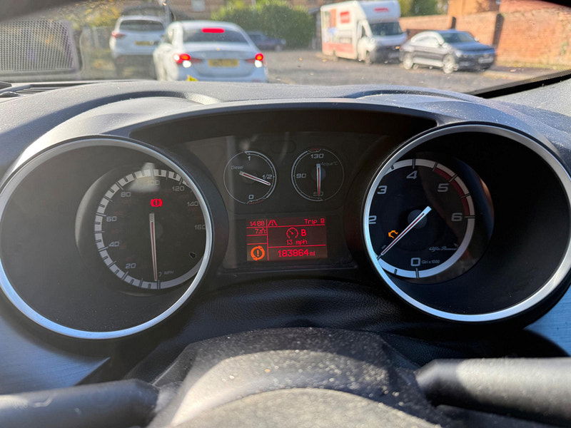 Alfa Romeo Giulietta 2.0 JTDM-2 Veloce Euro 5 (s/s) 5dr 5dr Manual 2025