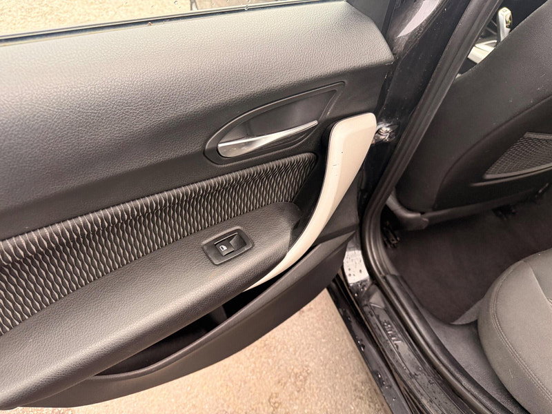 BMW 1 Series 1.5 116d SE Auto Euro 6 (s/s) 5dr 5dr Automatic 2026