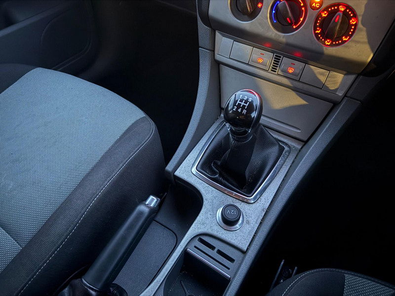 Ford Focus 1.8 TDCi Zetec 5dr 5dr Manual 2025