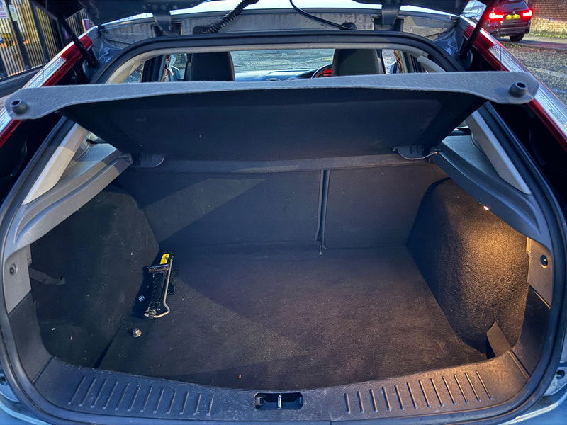 Ford Focus 1.8 TDCi Zetec 5dr 5dr Manual 2025