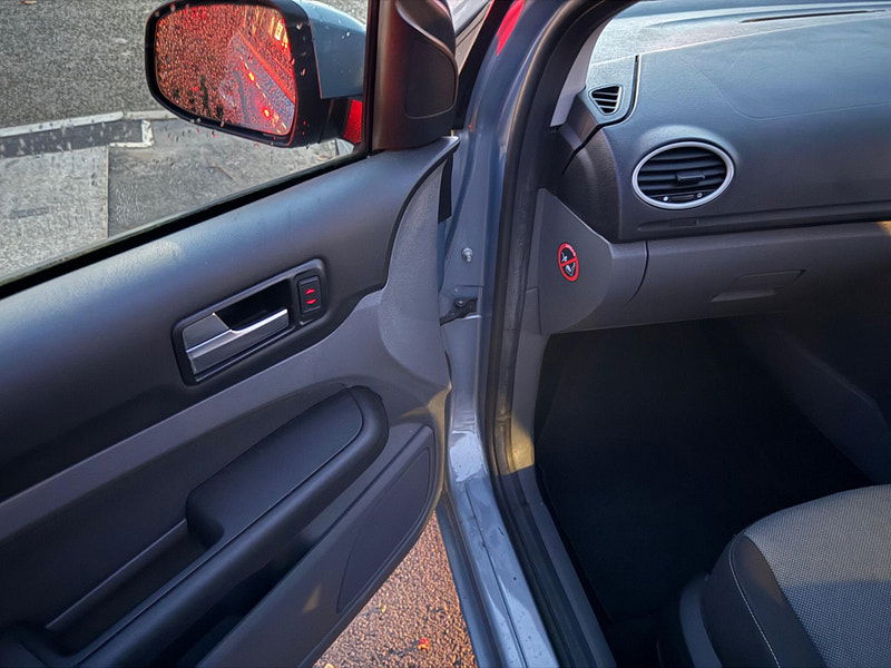 Ford Focus 1.8 TDCi Zetec 5dr 5dr Manual 2025