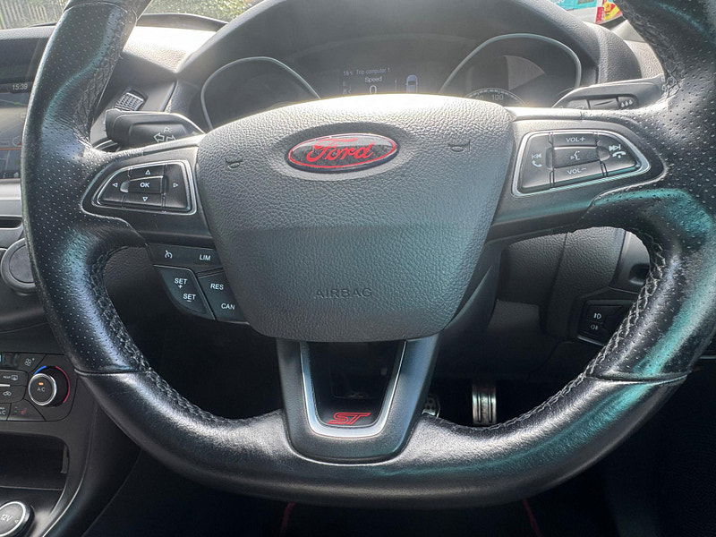 Ford Focus 2.0T EcoBoost ST-3 Euro 6 (s/s) 5dr 5dr Manual 2025