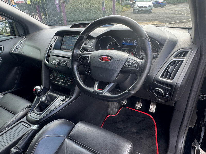 Ford Focus 2.0T EcoBoost ST-3 Euro 6 (s/s) 5dr 5dr Manual 2025
