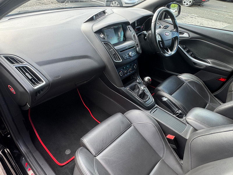 Ford Focus 2.0T EcoBoost ST-3 Euro 6 (s/s) 5dr 5dr Manual 2025