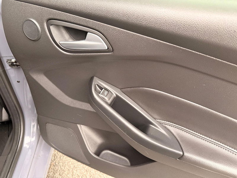 Ford Focus 2.0T EcoBoost ST-3 Euro 6 (s/s) 5dr 5dr Manual 2026