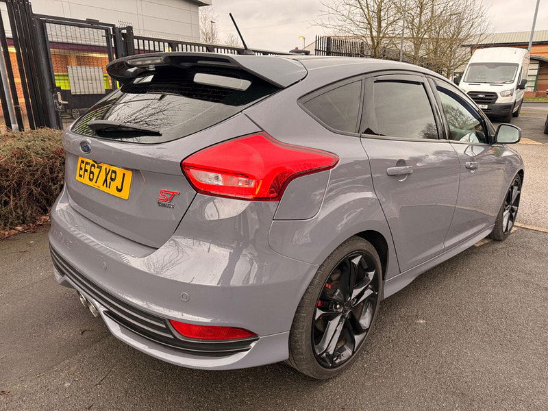 Ford Focus 2.0T EcoBoost ST-3 Euro 6 (s/s) 5dr 5dr Manual 2026