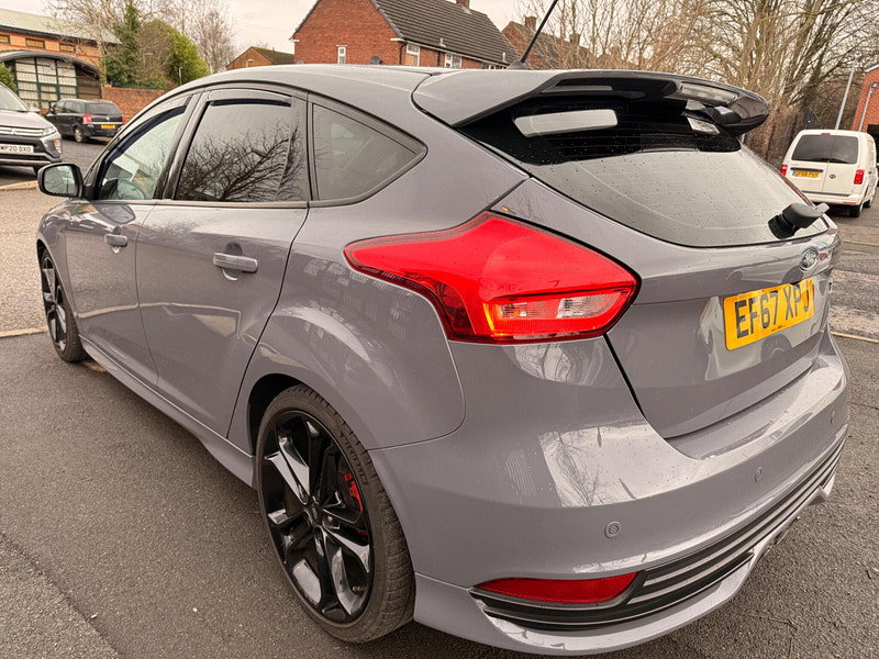 Ford Focus 2.0T EcoBoost ST-3 Euro 6 (s/s) 5dr 5dr Manual 2026