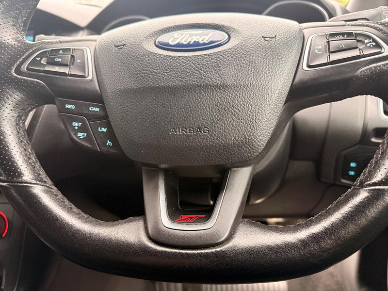 Ford Focus 2.0T EcoBoost ST-3 Euro 6 (s/s) 5dr 5dr Manual 2026