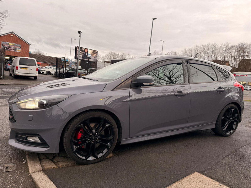 Ford Focus 2.0T EcoBoost ST-3 Euro 6 (s/s) 5dr 5dr Manual 2026