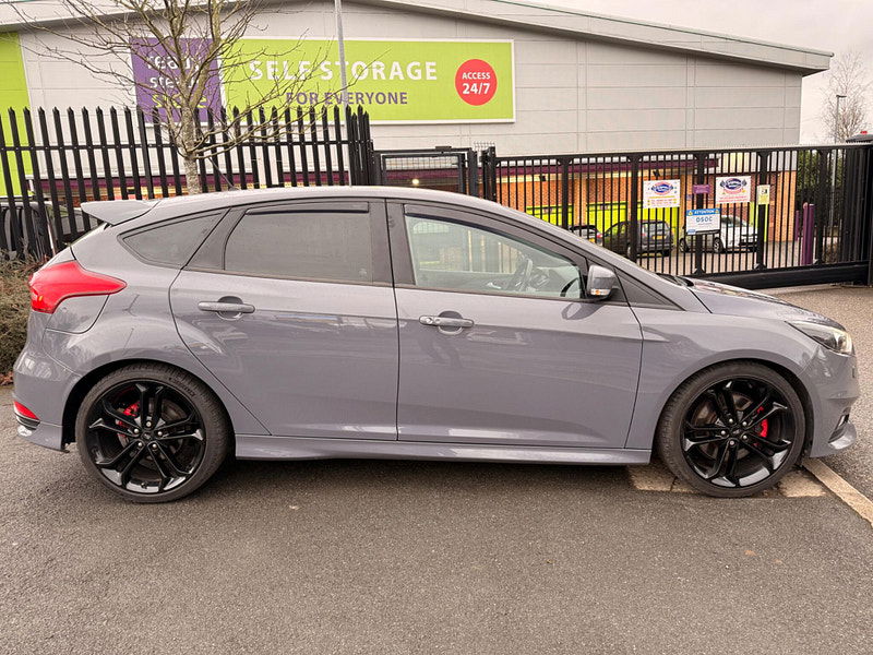 Ford Focus 2.0T EcoBoost ST-3 Euro 6 (s/s) 5dr 5dr Manual 2026