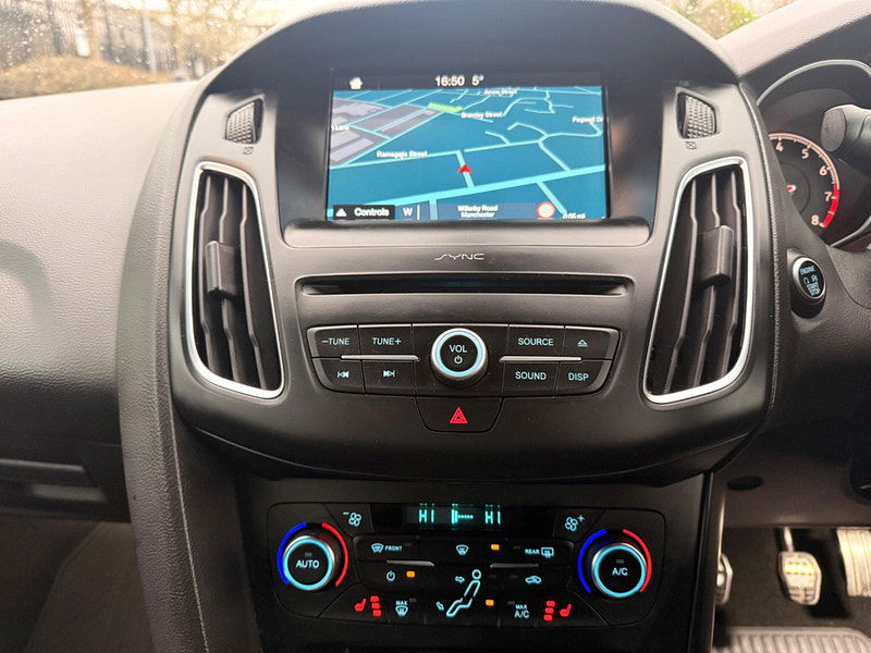 Ford Focus 2.0T EcoBoost ST-3 Euro 6 (s/s) 5dr 5dr Manual 2026