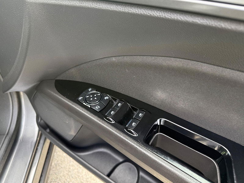 Ford Mondeo 1.5 TDCi ECOnetic Zetec Euro 6 (s/s) 5dr 5dr Manual 2025