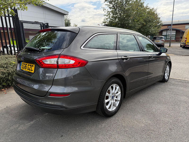 Ford Mondeo 1.5 TDCi ECOnetic Zetec Euro 6 (s/s) 5dr 5dr Manual 2025