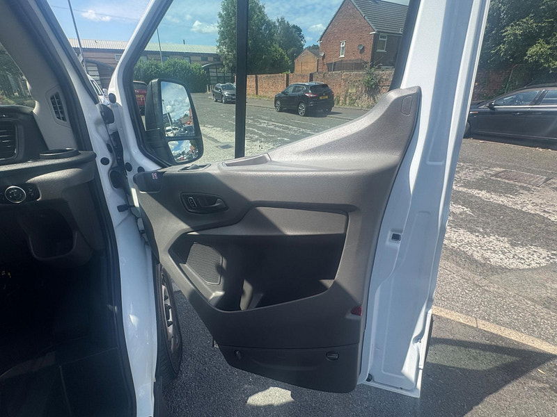 Ford Transit 2.0 350 EcoBlue Leader RWD L3 H3 Euro 6 (s/s) 5dr 5dr Manual 2025