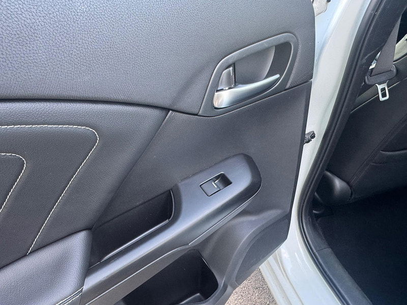 Honda Civic 1.8 i-VTEC SR Auto Euro 6 5dr 5dr Automatic 2025