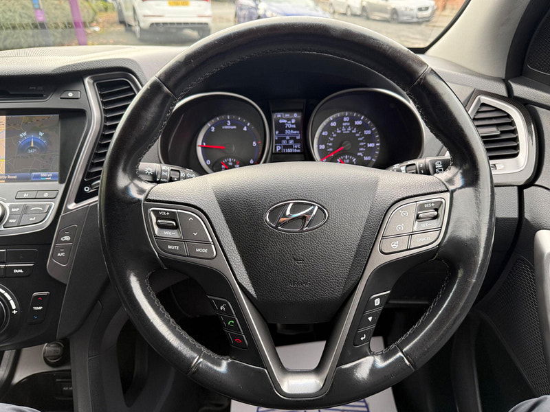 Hyundai Santa Fe 2.2 CRDi Premium Auto 4WD Euro 5 5dr (5 seat) 5dr Automatic 2025