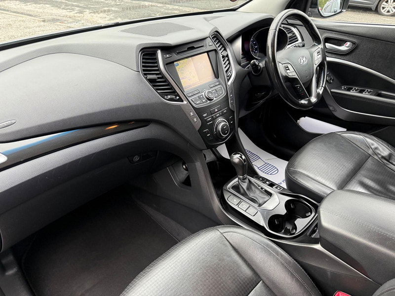 Hyundai Santa Fe 2.2 CRDi Premium Auto 4WD Euro 5 5dr (5 seat) 5dr Automatic 2025