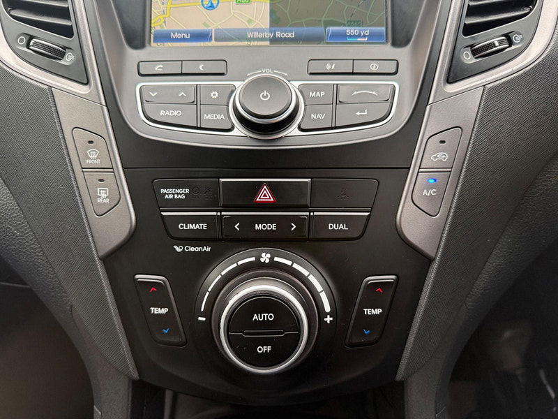Hyundai Santa Fe 2.2 CRDi Premium Auto 4WD Euro 5 5dr (5 seat) 5dr Automatic 2025