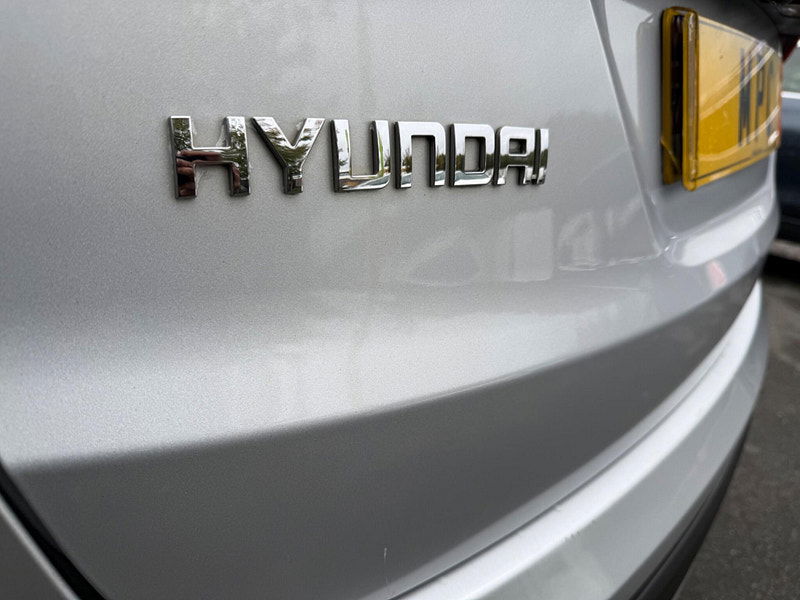 Hyundai Santa Fe 2.2 CRDi Premium Auto 4WD Euro 5 5dr (5 seat) 5dr Automatic 2025