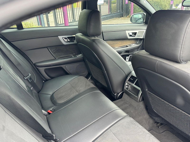 Jaguar XF 2.2d R-Sport Auto Euro 5 (s/s) 4dr 4dr Automatic 2025