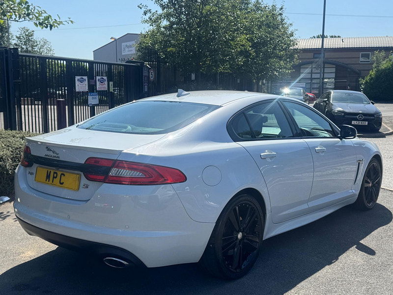 Jaguar XF 2.2d R-Sport Black Auto Euro 5 (s/s) 4dr 4dr Automatic 2025