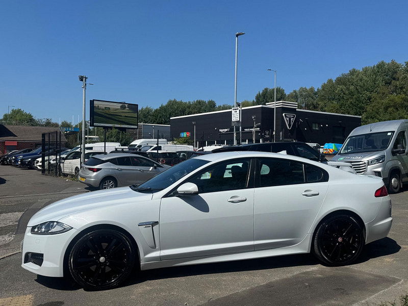 Jaguar XF 2.2d R-Sport Black Auto Euro 5 (s/s) 4dr 4dr Automatic 2025