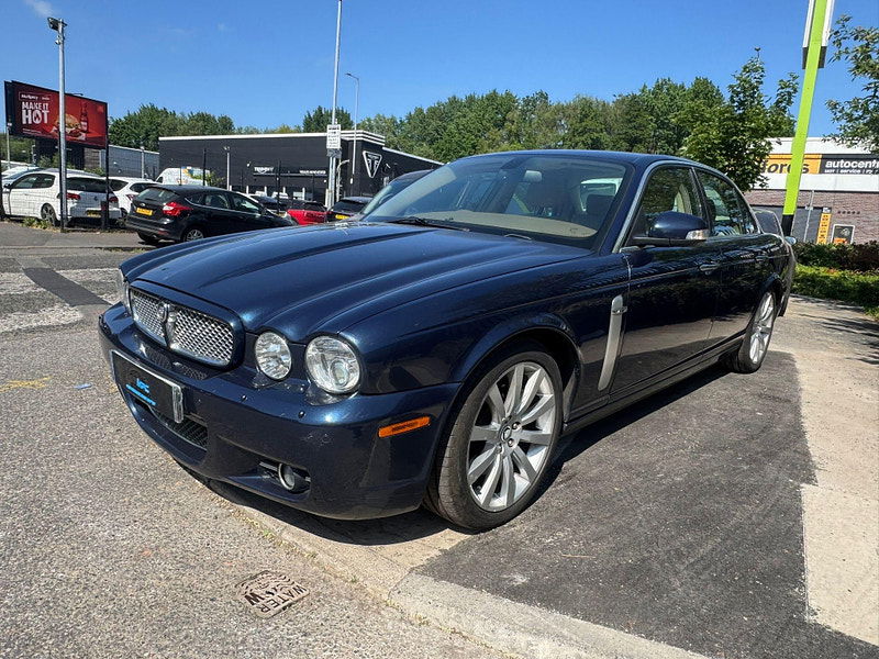 Jaguar XJ 2.7 TDVi Executive 4dr 4dr Automatic 2025