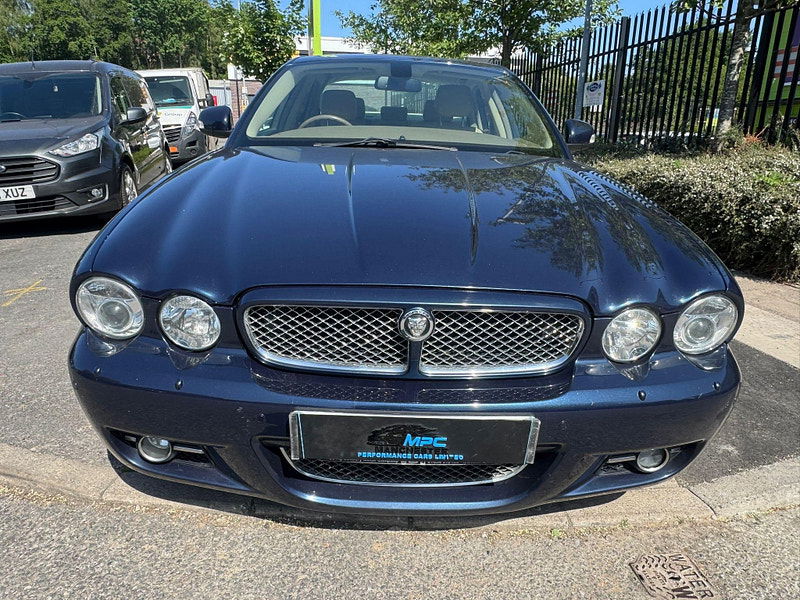 Jaguar XJ 2.7 TDVi Executive 4dr 4dr Automatic 2025